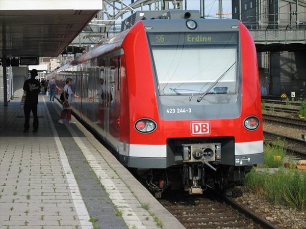 010-Поезд S-Bahn